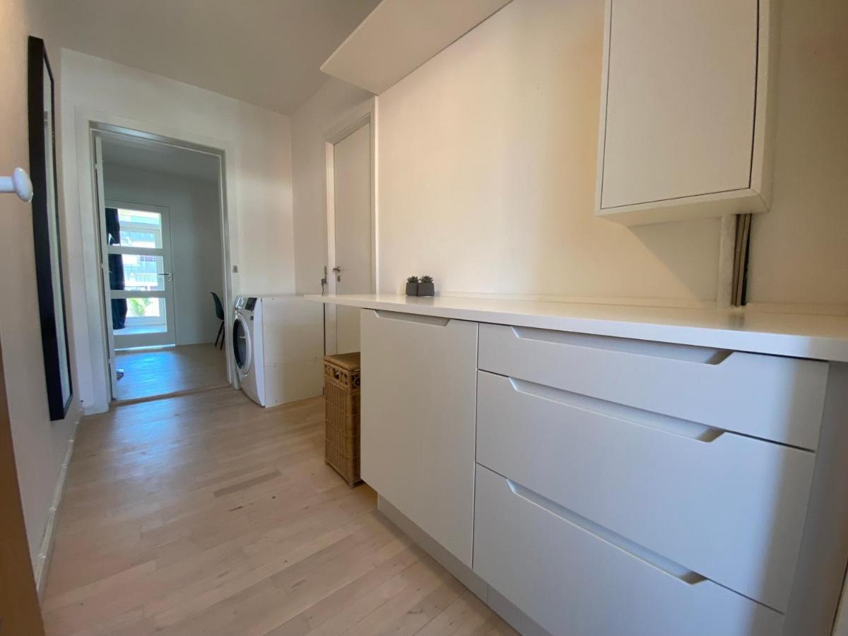 Lejlighed With Balcony, Free Parking W Elevator *